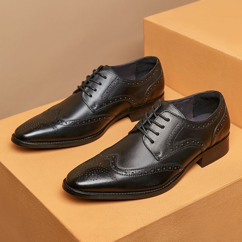 Sapatos Sociais Masculinos Brogue Bico Fino Couro Vaca Esculpido Derby Com Cadarço E 4 Ilhós - Preto